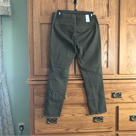 NWT Gap Army Green Ankle Pants - Picture 2 of 7